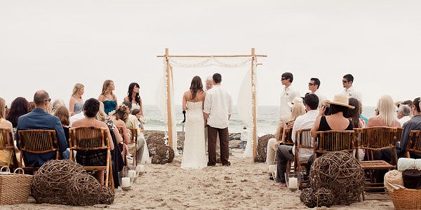 Katy & Chad: una boda rústica ¡en la playa! katy_y_chad_playa_5_600x300 