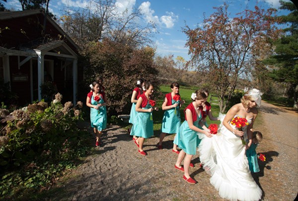 Megan & Tom y su Súperboda héroes_2_600x404 