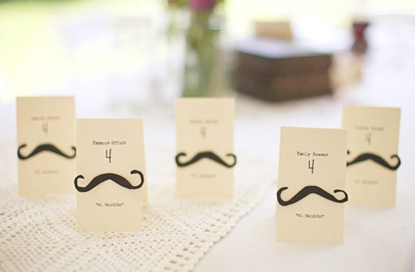 PONTE EL BIGOTE moustache_9_600x393 