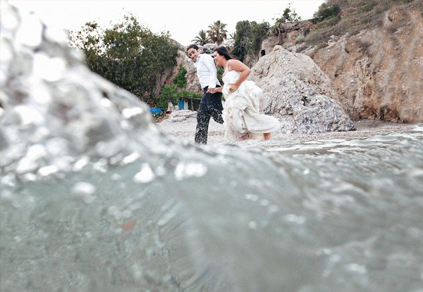 Lorena & Pepe: trash the dress lorena_y_pepe_7_600x414 