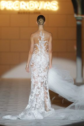 PRONOVIAS FASHION SHOW 2015: LA FÁBRICA DE LOS SUEÑOS pronovias2015_20_290x436 