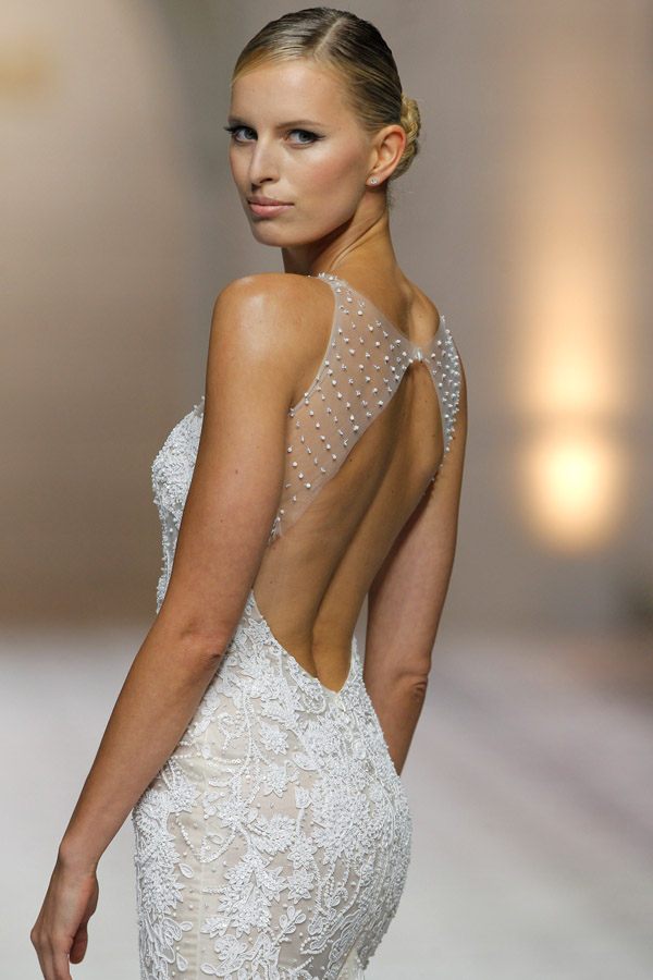 PRONOVIAS FASHION SHOW 2015: LA FÁBRICA DE LOS SUEÑOS pronovias2015_3_600x900 