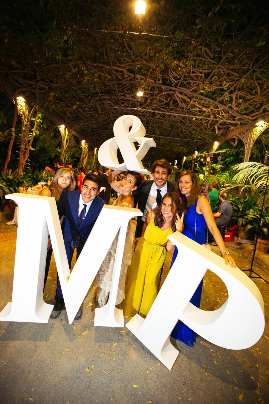 MACARENA & PABLO: UNA NOCHE DE VERANO photocall-boda 