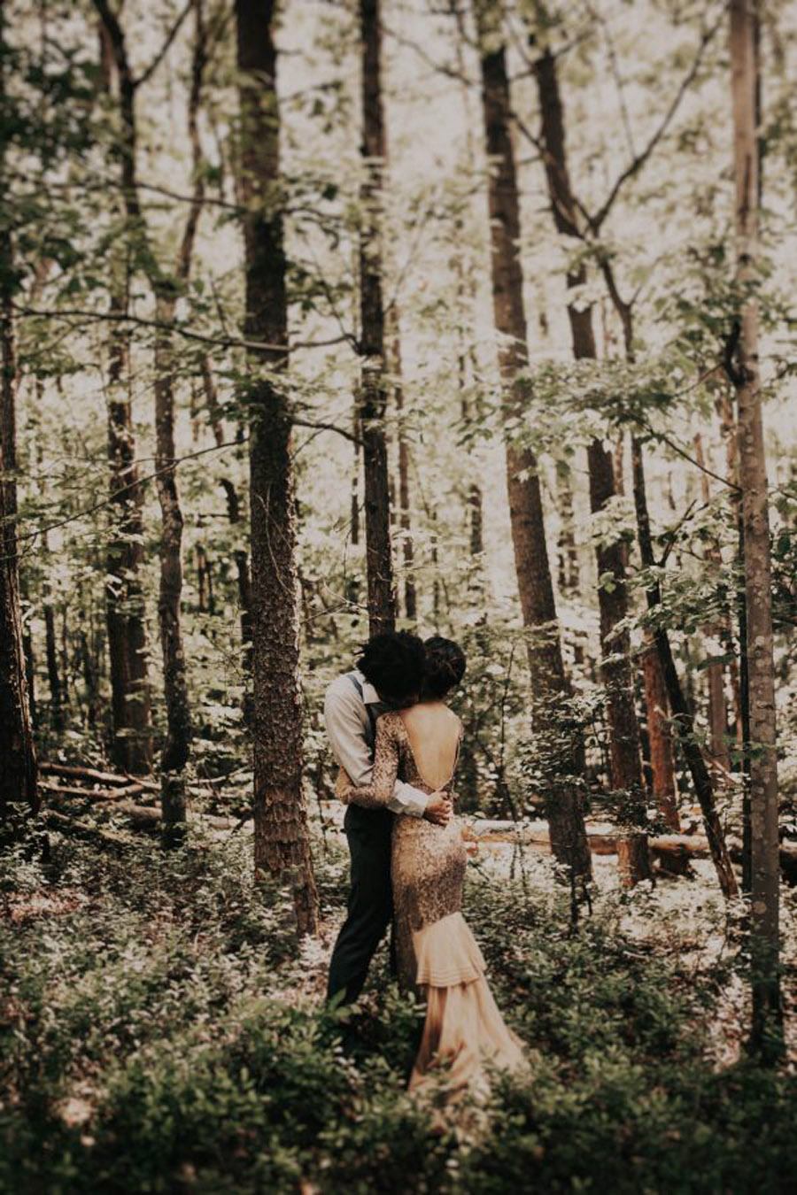 HANNAH & TAI: BODA CON SABOR SALVAJE boda-en-bosque 
