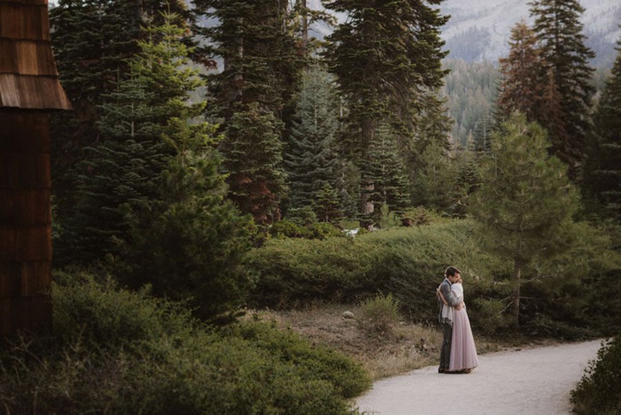 JULIA & JEFFREY: UNA SENCILLA BODA EN EL BOSQUE boda-natural 