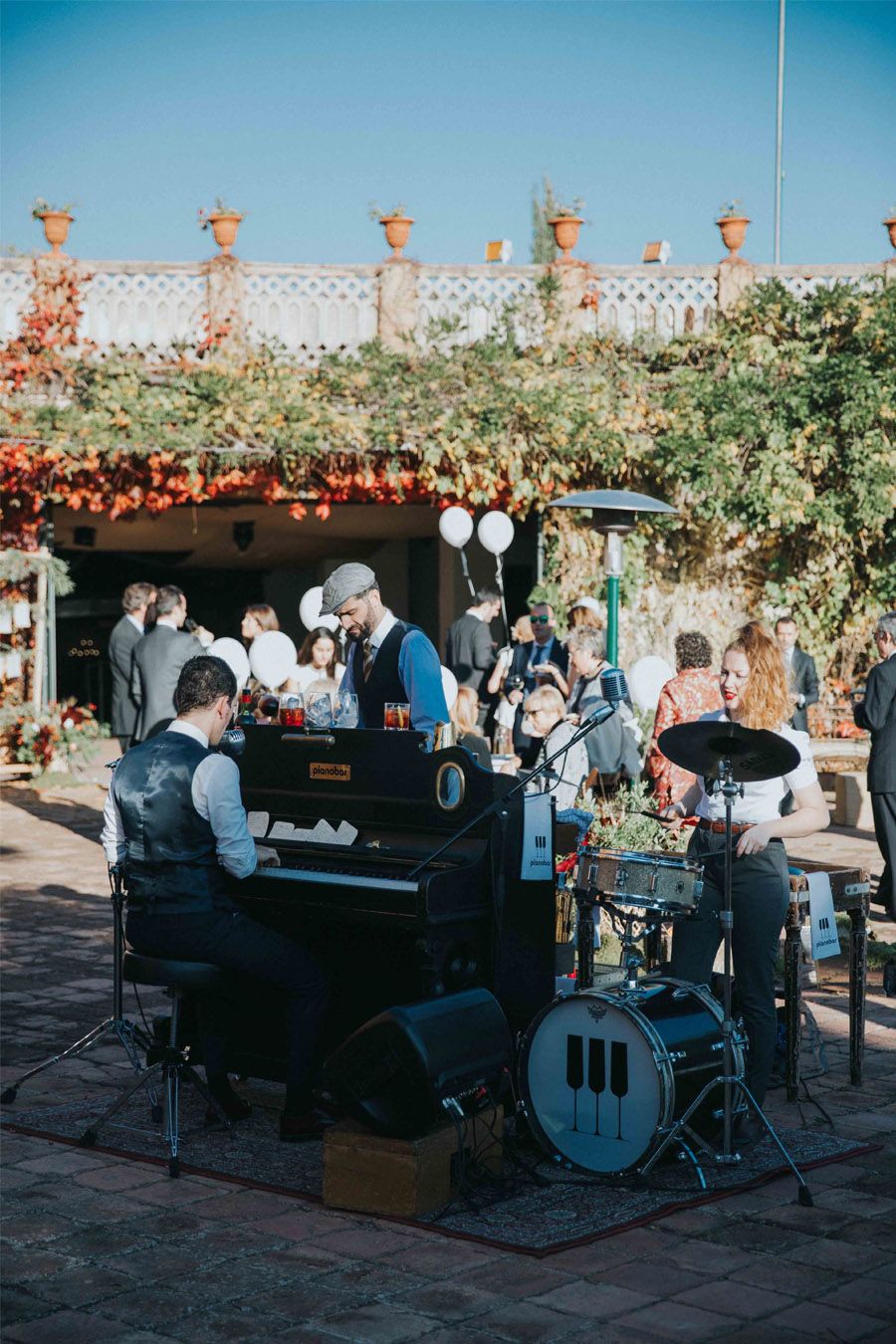 MARTA & ANDRÉS: DULCE BODA DE OTOÑO musica-boda 