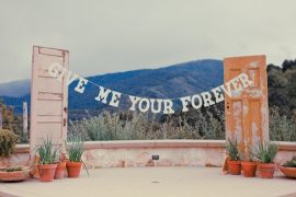 DECORACIÓN CON PUERTAS ANTIGUAS