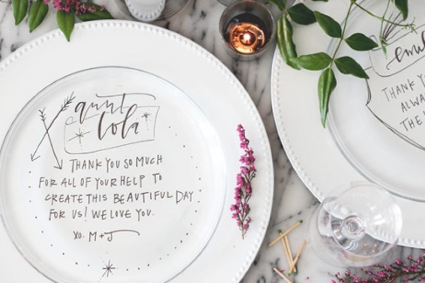 DIY: PLATOS PERSONALIZADOS PARA LOS INVITADOS