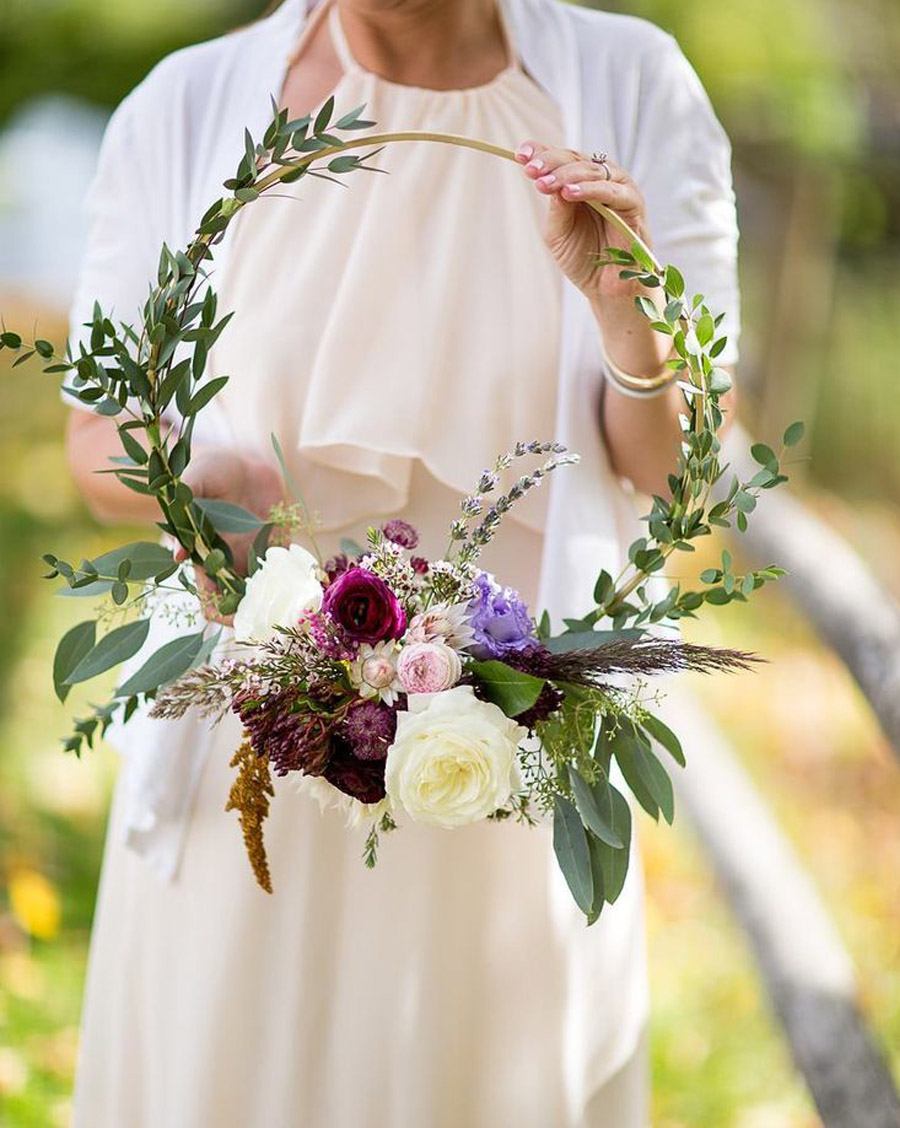 RAMOS DE NOVIA CON CORONAS DE FLORES ramo-novia-corona-flores 