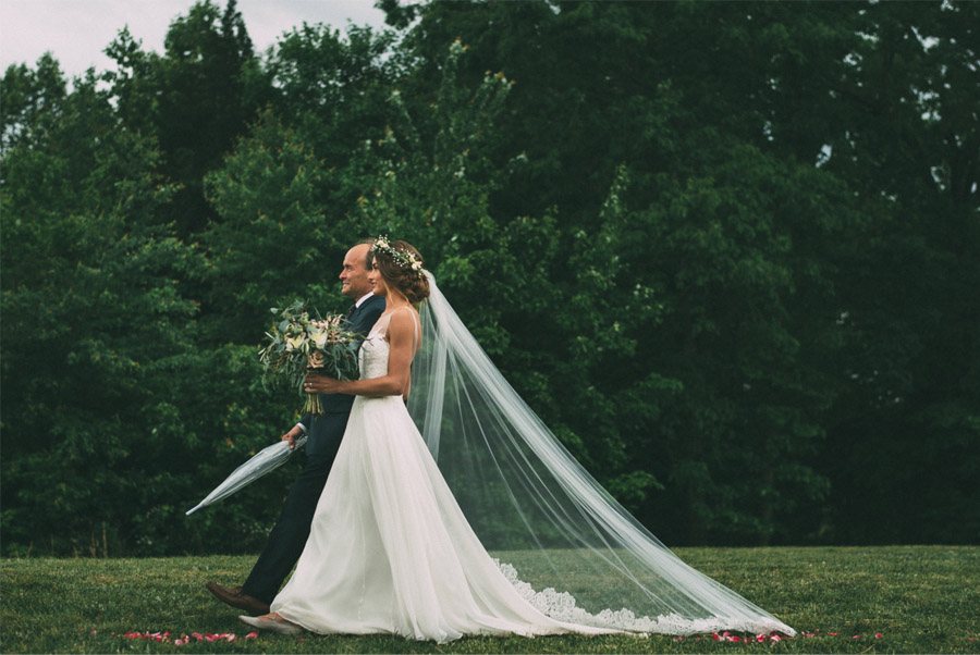 BODA LLUVIOSA, NOVIA DICHOSA boda-con-paraguas 