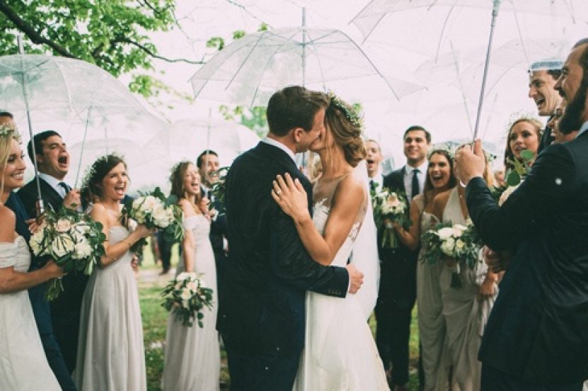 BODA LLUVIOSA, NOVIA DICHOSA