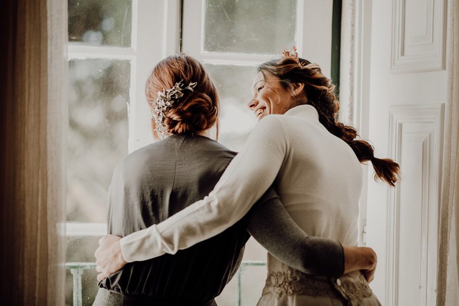 UNA BODA ÍNTIMA EN PORTUGAL madre-novia 