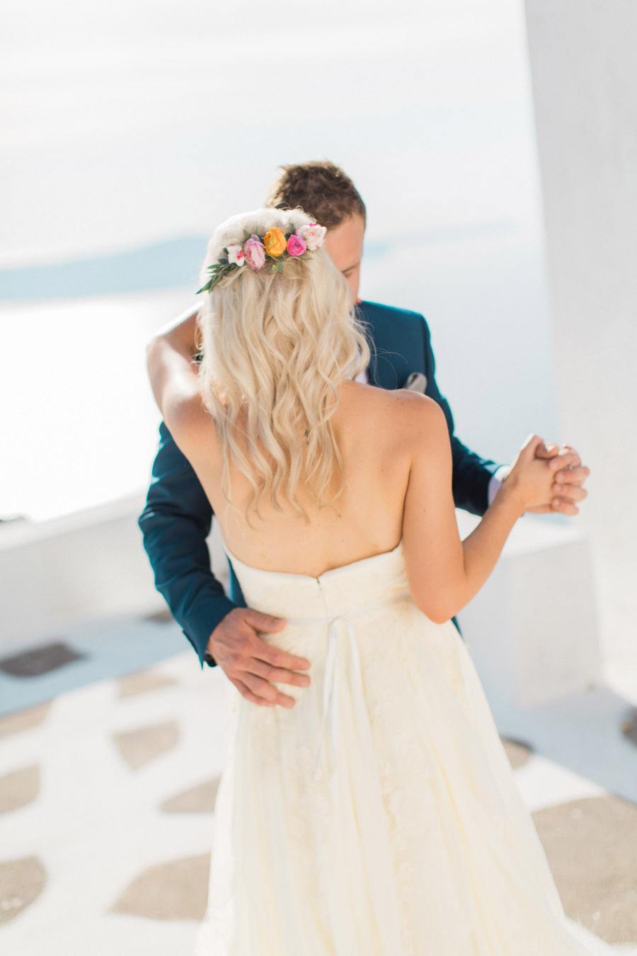 BODA ÍNTIMA EN SANTORINI baile-novios 