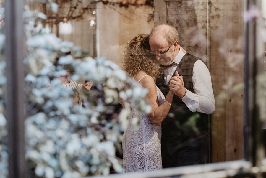 GEMA & RAMÓN: CUANDO EL TIEMPO HACE MÁS GRANDE EL AMOR boda-mayores 