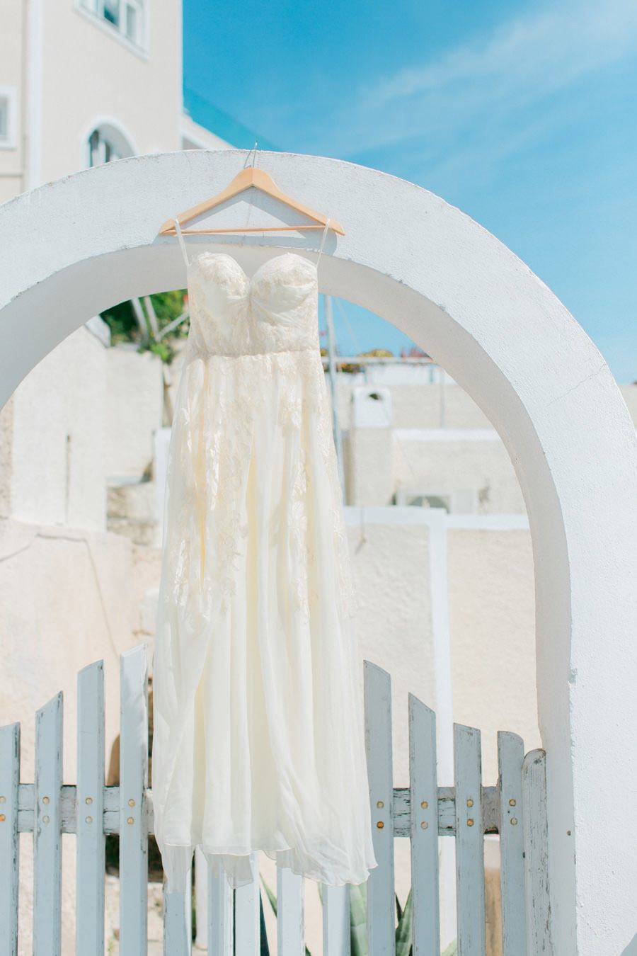 BODA ÍNTIMA EN SANTORINI vestido-novia 