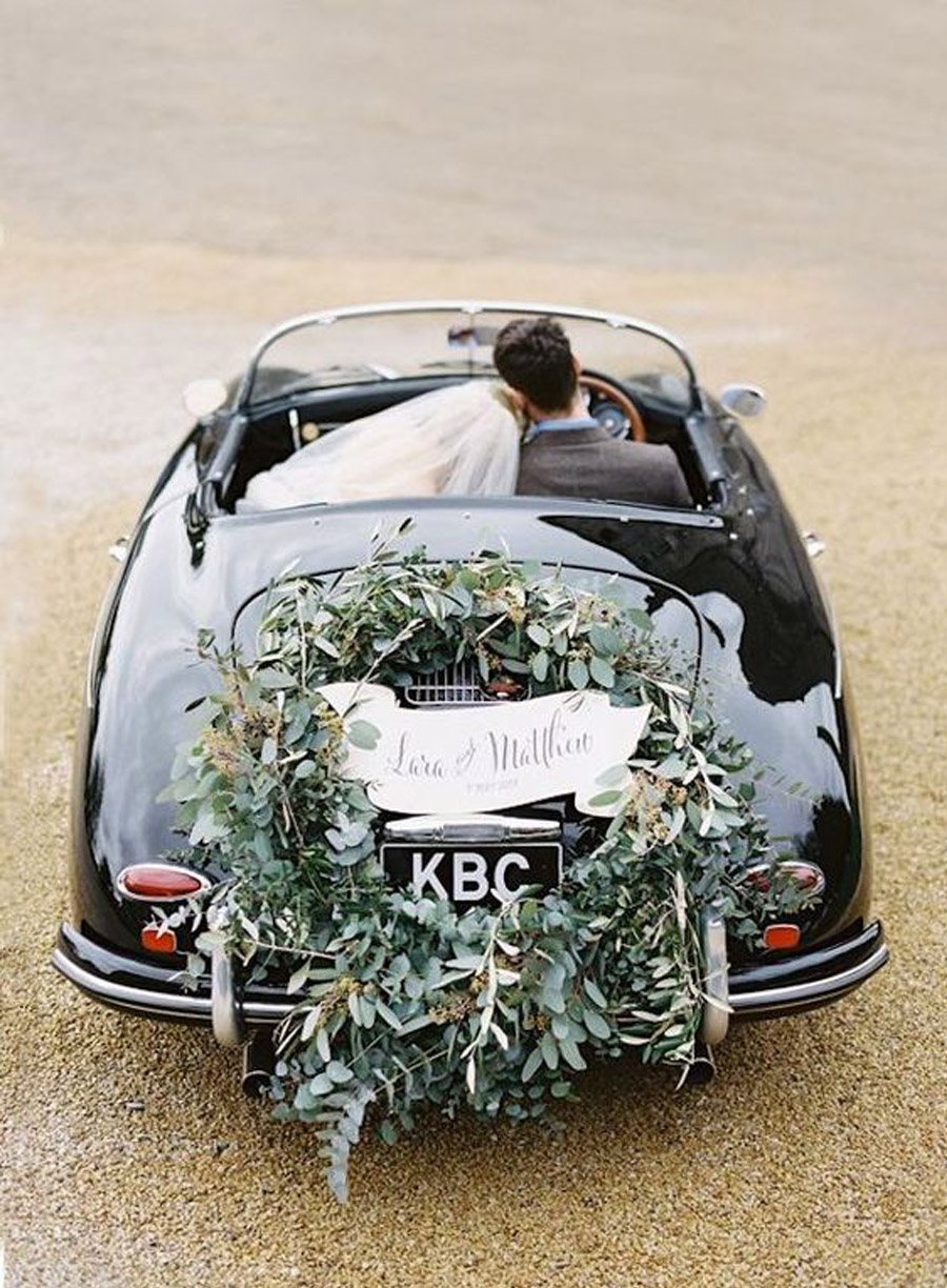 AMOR SOBRE RUEDAS coche-novios-boda 