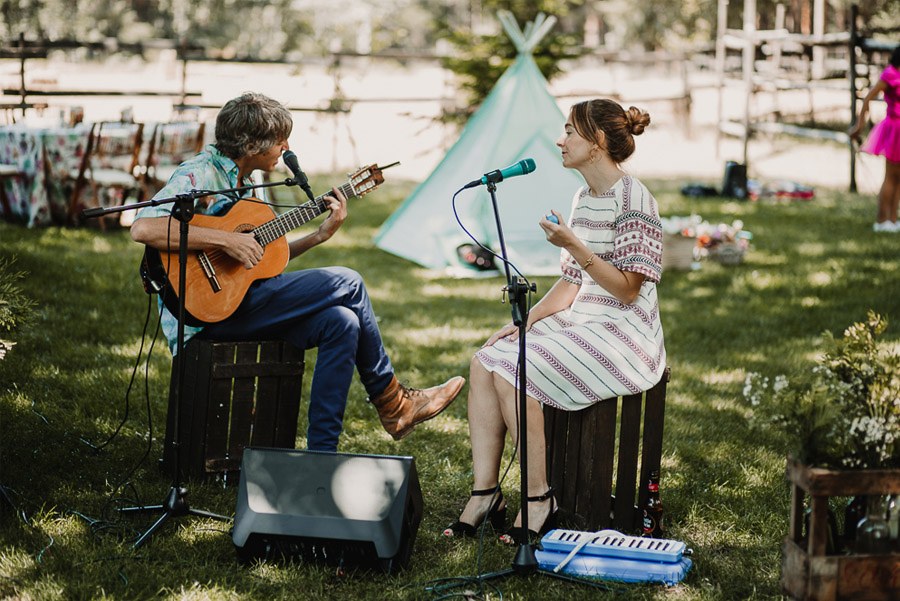 NATALIA & DAVID: UNA SENCILLA BODA DE CAMPO musica-boda 