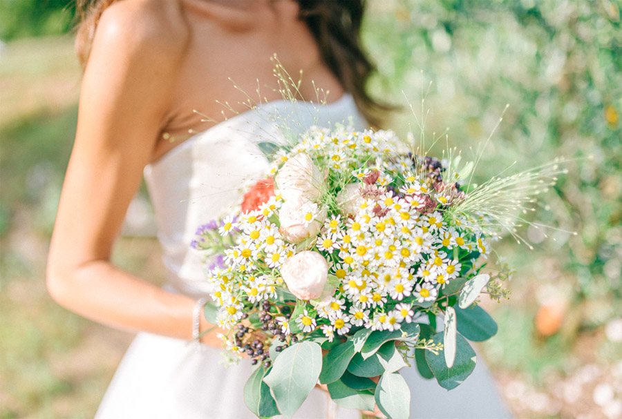 LIALA, ANDREAS Y SU PRECIOSA BODA ITALIANA ramo-novia-silvestre 