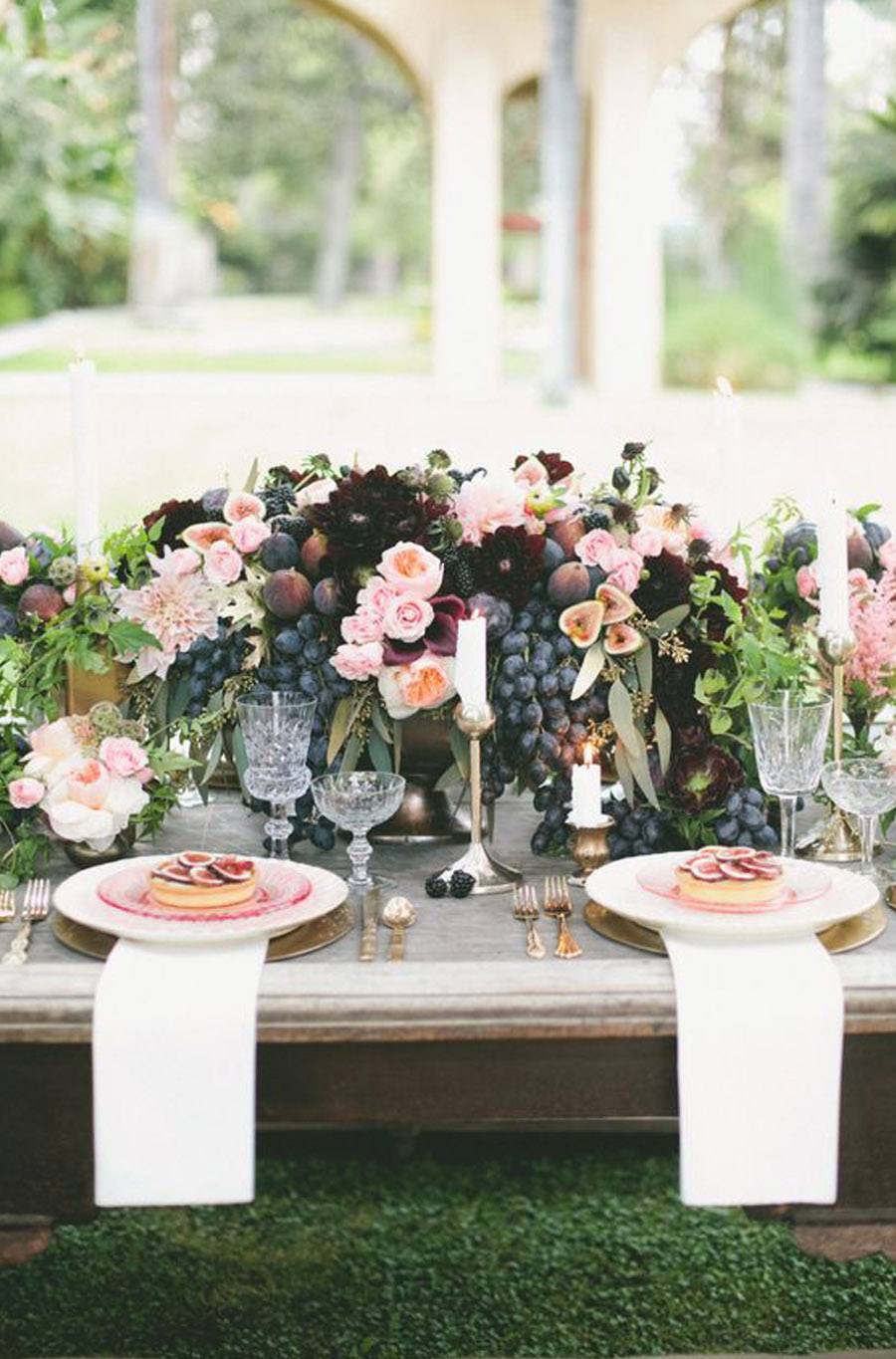 DECORACIÓN DE BODA CON UVAS uvas-decoracion-de-mesa 