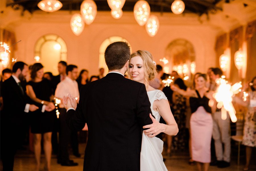 JULIO & ANITA: ROMÁNTICA BODA EN BUDAPEST novios-baile 