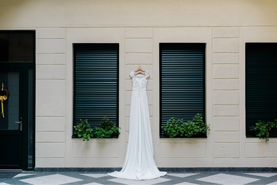 JULIO & ANITA: ROMÁNTICA BODA EN BUDAPEST vestido-novia 