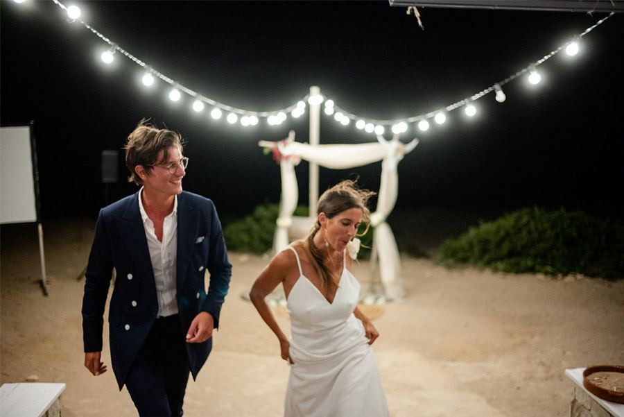 MARIE & JULES: DE NAMIBIA A FORMENTERA (PARTE II) entrada-novios 