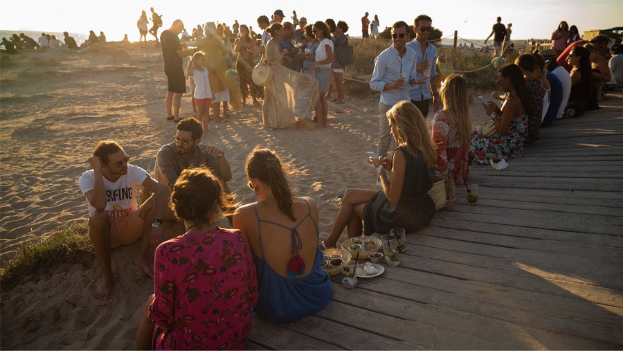 MARIE & JULES: DE NAMIBIA A FORMENTERA (Parte I) preboda-invitados 