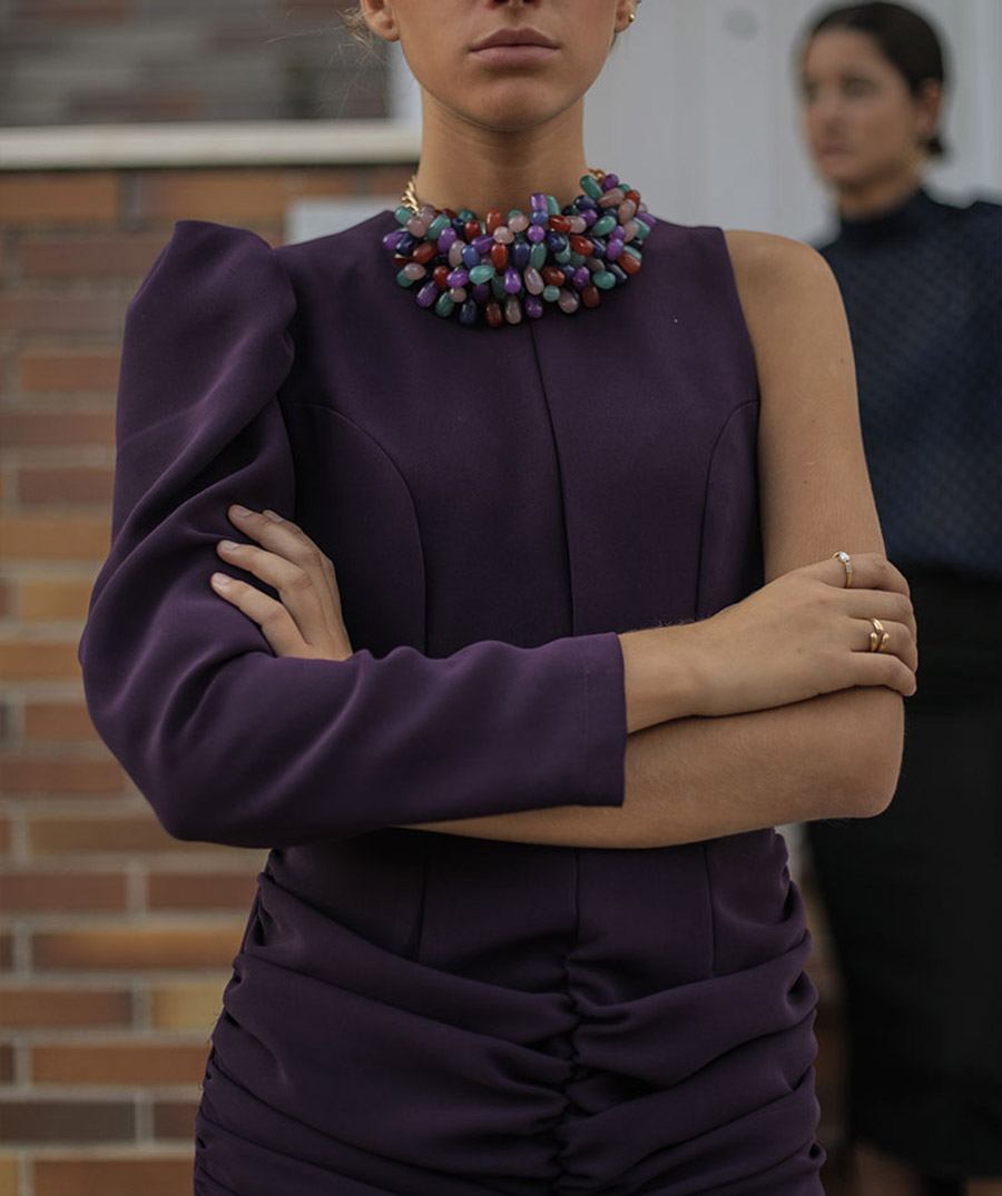 CLAVES PARA SER LA INVITADA PERFECTA ESTA TEMPORADA collar-invitada 