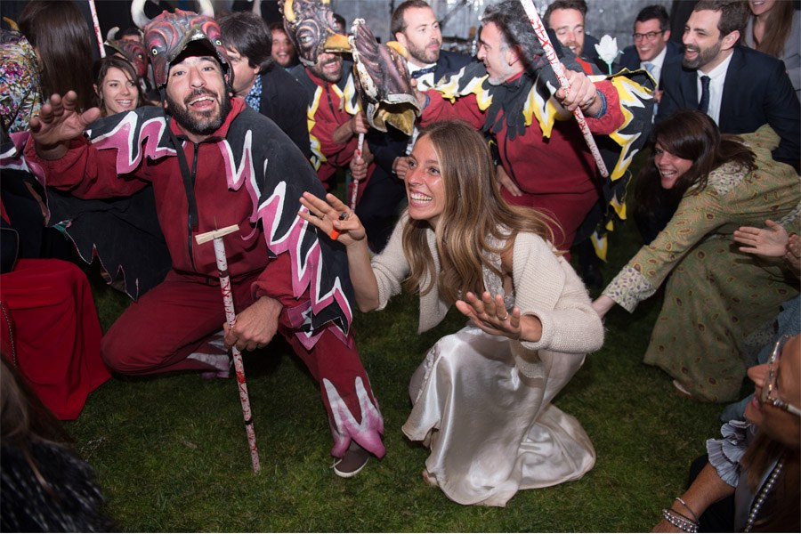 ELI & JOAN: UNA BODA DE FIESTA MAYOR boda-diables 