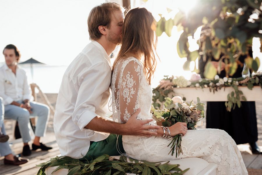 CAROLE & TARAS: DE SUIZA AL MEDITERRÁNEO ceremonia-novios 