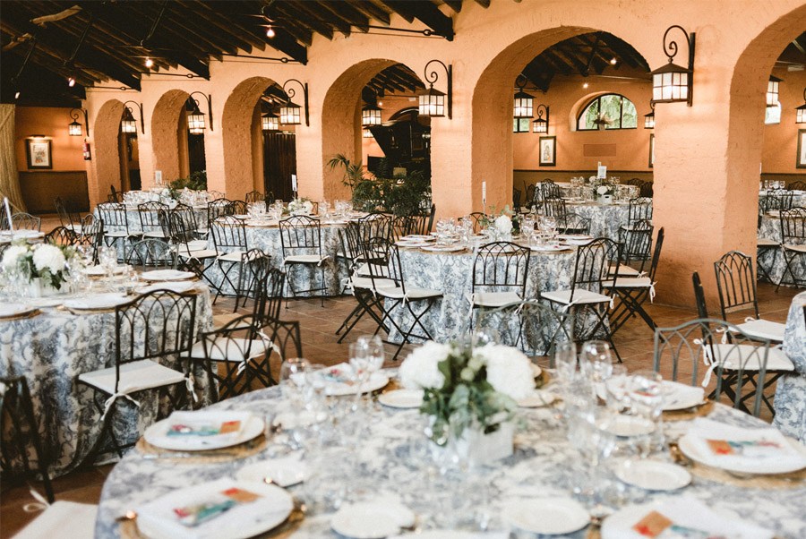 ELENA & JUANMA: EL SUEÑO DE UN AMOR DE VERANO mesa-boda 