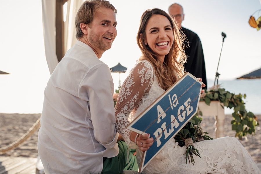 CAROLE & TARAS: DE SUIZA AL MEDITERRÁNEO novios-ceremonia 