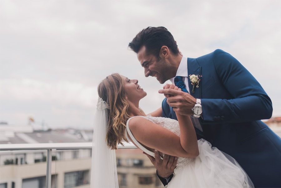 DAVID & ANDREA: DESTINATION ELOPEMENT WEDDING EN SAN SEBASTIÁN baile-novios 