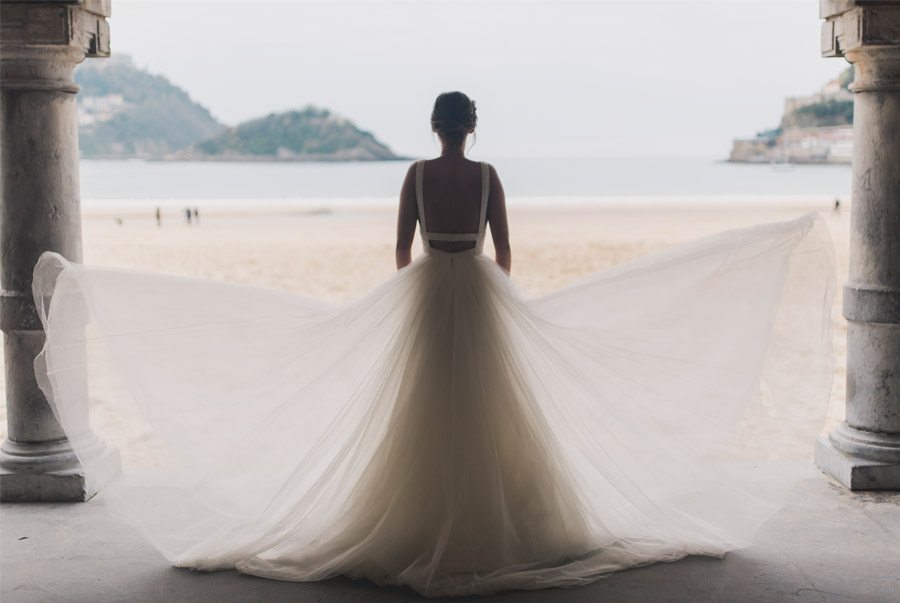 DAVID & ANDREA: DESTINATION ELOPEMENT WEDDING EN SAN SEBASTIÁN fotos-novia 