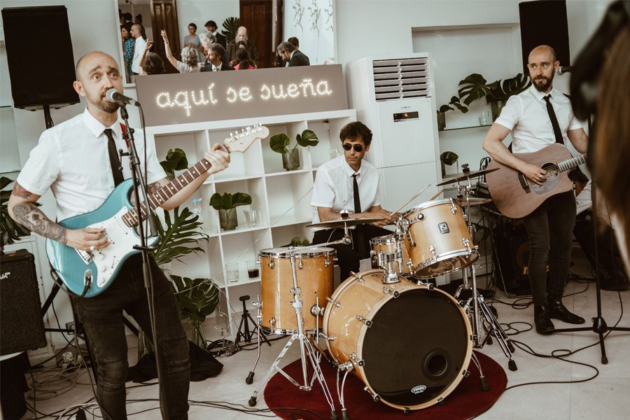 ALFONSO & TANIA: UNIDOS POR EL AMOR Y EL DEPORTE musica-boda 