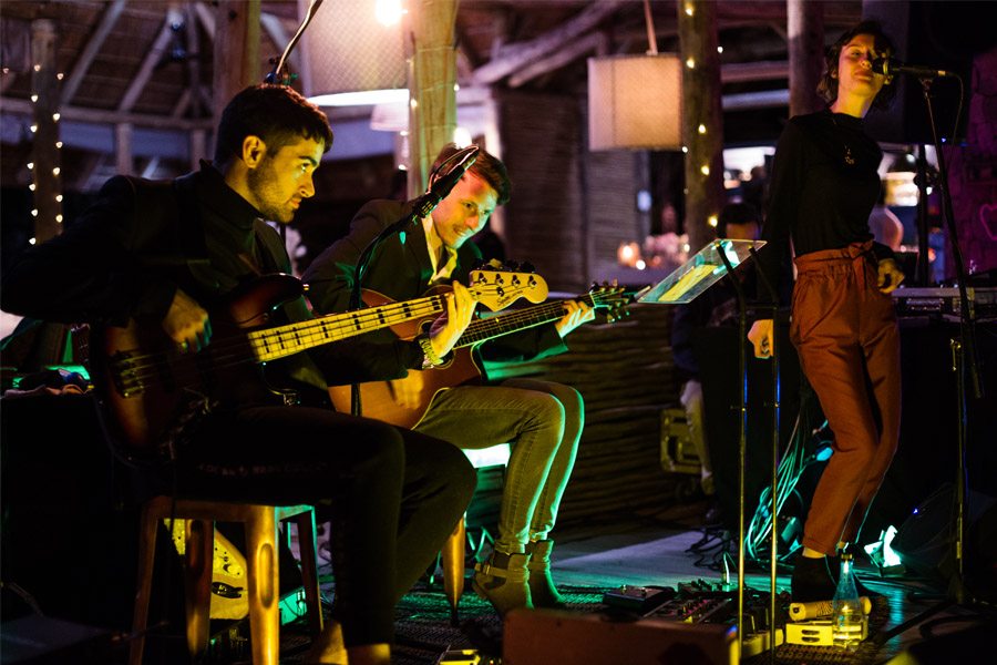 VALENTINA & OMAR: SAFARI WEDDING grupo-musica-boda 