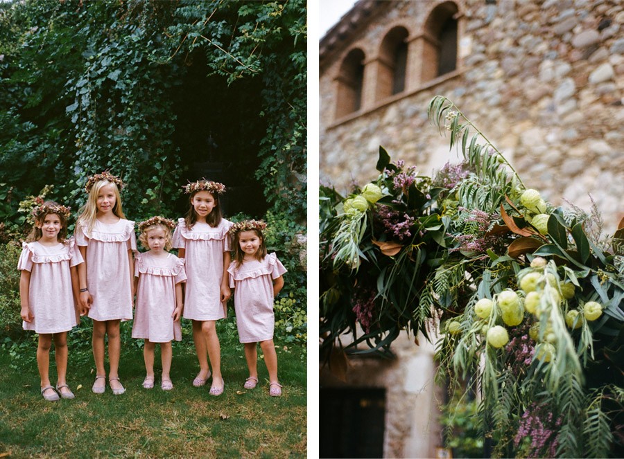 CLARA & TOMMY: BODA EN EL EMPORDÀ niñas-arras 