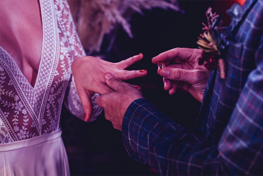 UNA MÁGICA BODA DE CIRCO alianzas-boda 