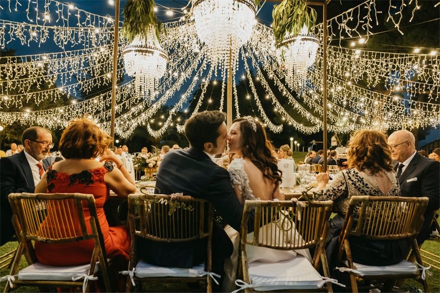 MARÍA & PABLO: EL DESTINO beso-novios 