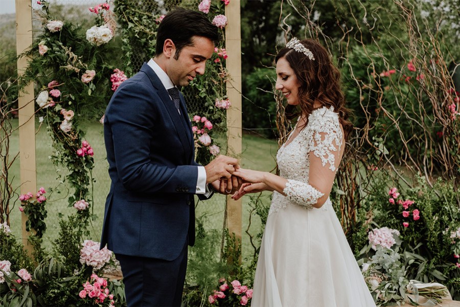 MARÍA & PABLO: EL DESTINO ceremonia-novios 