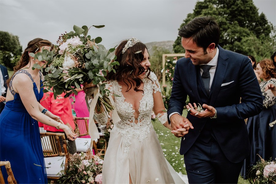 MARÍA & PABLO: EL DESTINO novios-salida 
