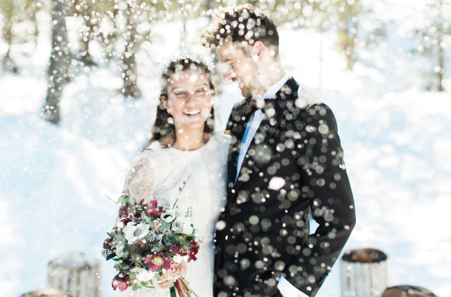 UNA ROMÁNTICA BODA DE INVIERNO boda-nieve-novios 