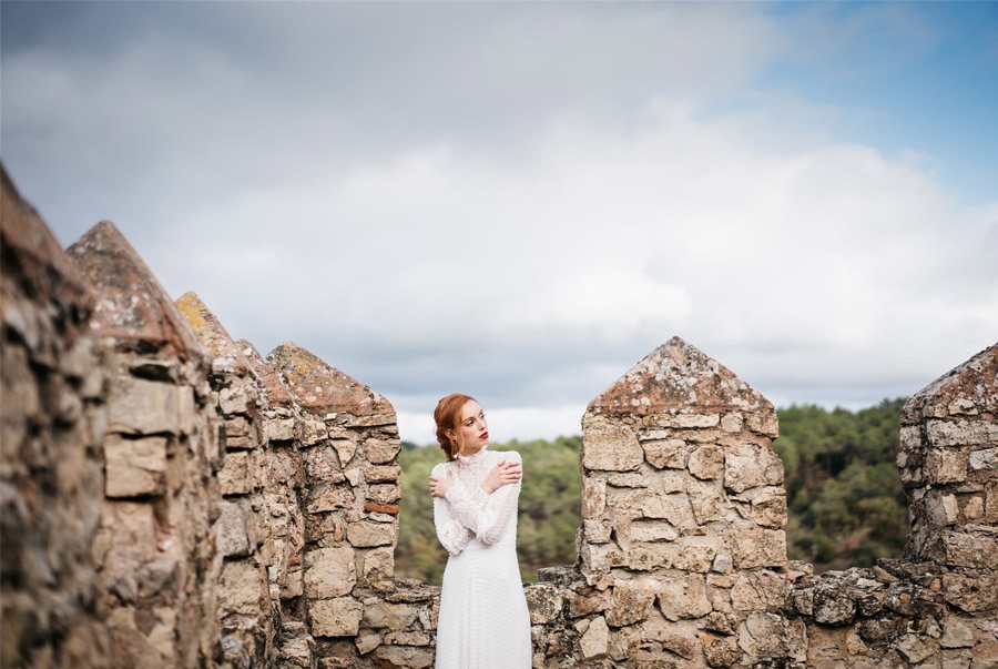 4 LOOKS DE NOVIA HOMENAJE A MUJERES INSPIRADORAS boda-castillo 