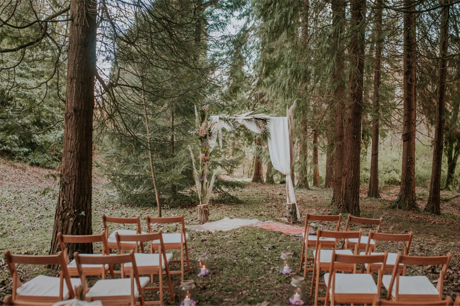 BODA MÁGICA EN EL BOSQUE ceremonia-boda-rustica 