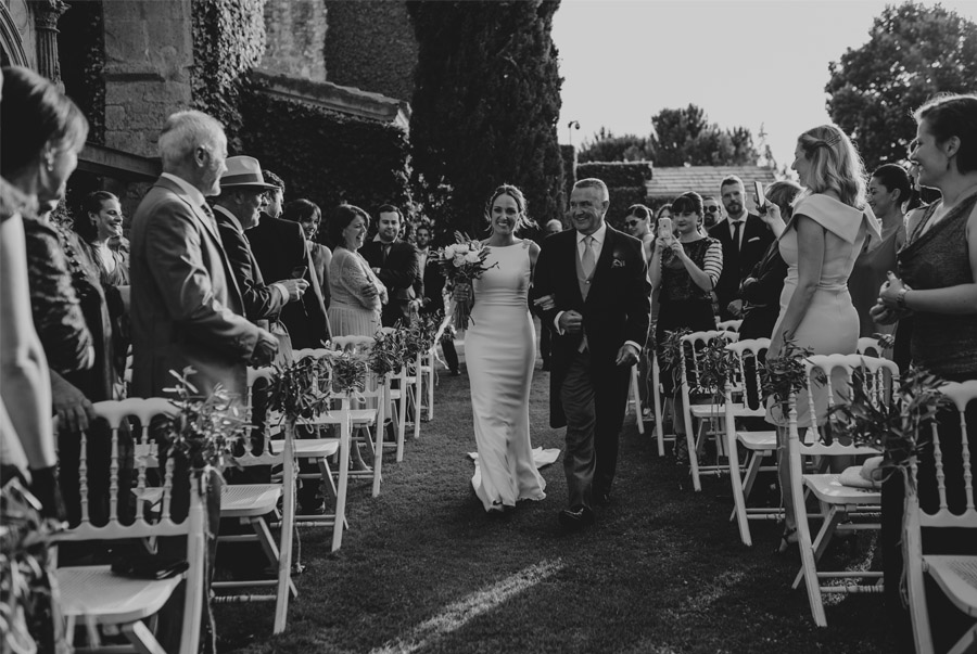 ANDREA & ADRIANO: UNA BODA LLENA DE LUZ papa-novia 