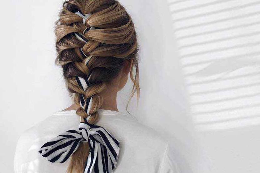 TRENZAS CON PAÑUELO, LA NUEVA TENDENCIA PARA INVITADAS