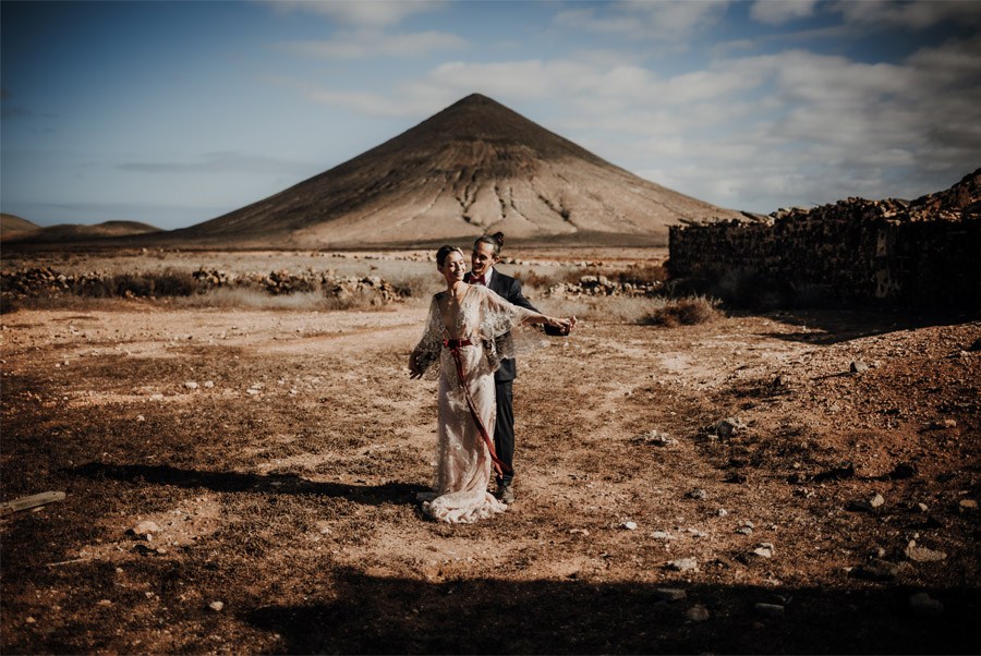 LAURE & MAURI: AMOR POR UNA ISLA reportaje-novios 