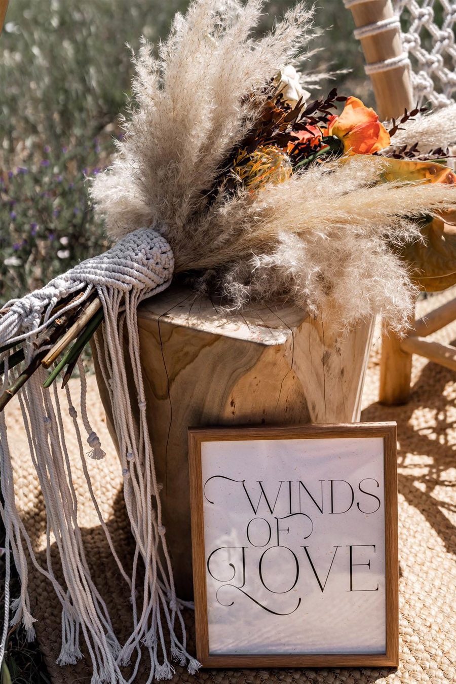 JESSICA & JUAN: WINDS OF LOVE carteleria-boda 