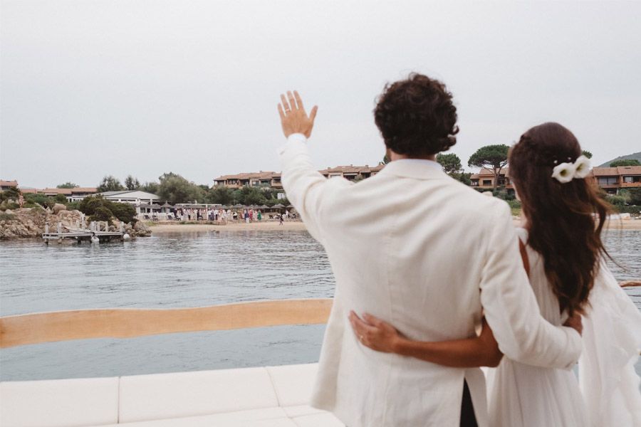 SERENA & MASSIMO: AMOR DE VERANO llegada-novios-playa 