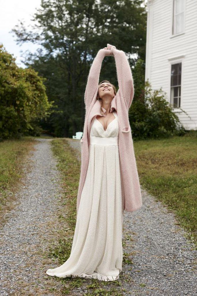 TENDENCIA: NOVIAS CON CÁRDIGAN cardigan-para-novia-683x1024 